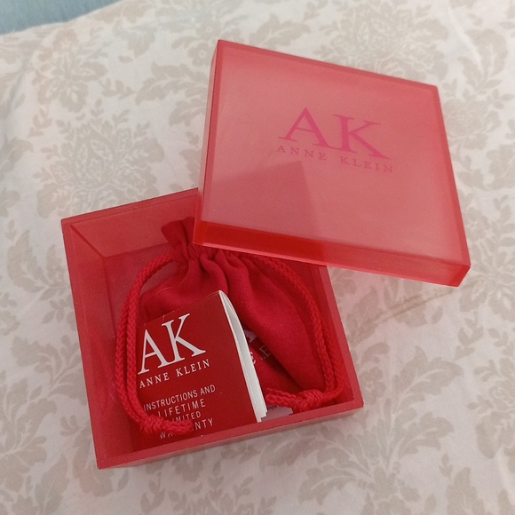 Watch - Picture 15 of 15